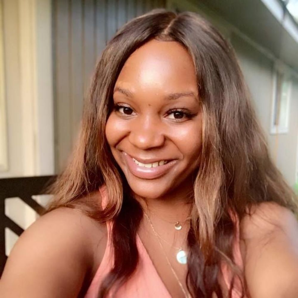 Meet your Posher, Dominique